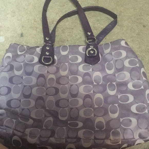 New coach bag with tags - Picture 2 of 3